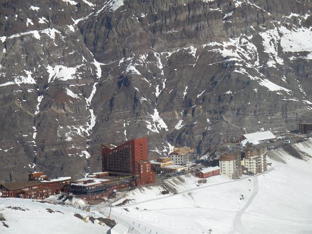 24-osrodek_narciarski_w_valle_nevado.jpg