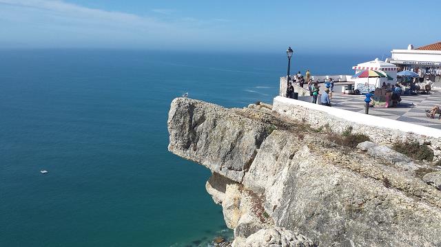 18-100_m_clif_w_nazare_-_portugalia.jpg