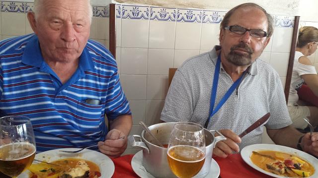 20-wyborne_lokalne_jedzenie_w_restauracji_w_nazare.jpg