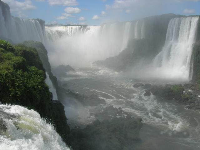 36-wodospad_iquacu_widziany_od_strony_brazylijskiej_.jpg
