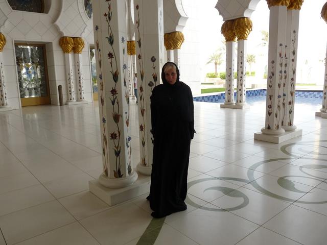 63-autorka_w_meczecie_szejka_zayeda_w_abu_dhabi.jpg
