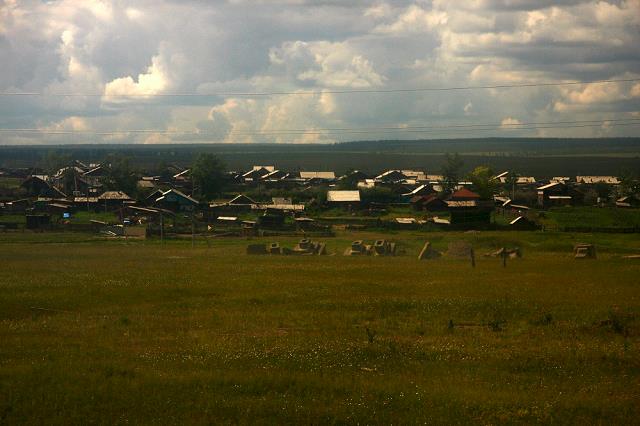 46-syberia_-_jedna_z_wiosek_na_drodze_naszej_wyprawy.jpg