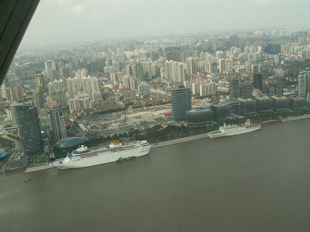 105-widok_na_szanghaj_z_oriental_pearl_tower.jpg