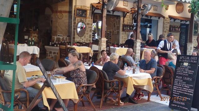 60-typowa_grecka_restauracyjka-_rodos_lipiec_30_-_2017.jpg