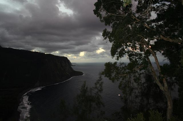 13-zmierzch_na_waipio_lookout.jpg