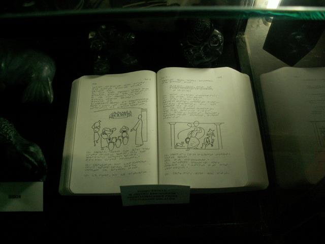 20-zbiory_ojcow_oblatow_na_sw_krzyzu-_biblia_w_jezyku_eskimoskim.jpg