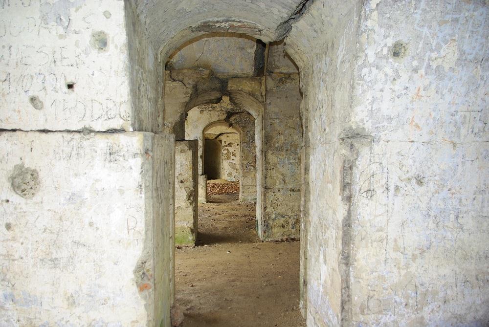 26-fort_1_salis_soglio_siedliska-korytarz_wewnetrzny.jpg