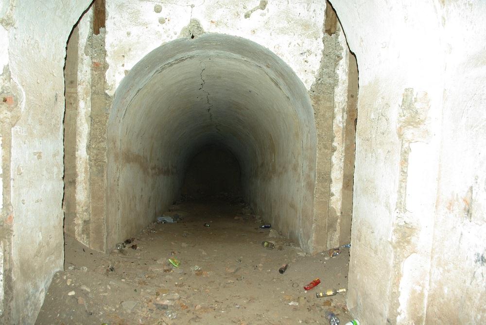 32-fort_1_salis_soglio_siedliska-zasypany_tunel.jpg