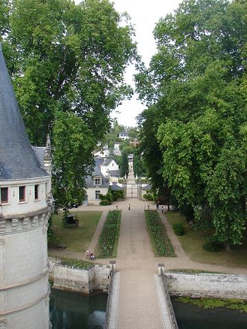 21-aleja_wjazdowa_do_zamku_azay-le-rideau.jpg