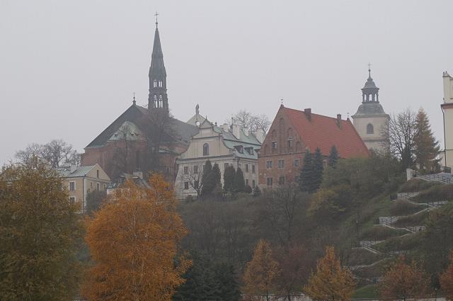 23-widok_na_sandomierz_i_skarpe_od_strony_wisly.jpg