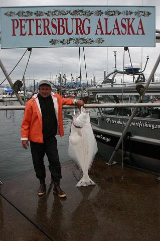 69-halibut-_zbyszek_jedlinski-78_lbs-petersburg_-alaska-lipiec_2007.jpg