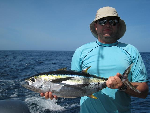 60-konrad_z_yellowfin_tuna_-_zatoka_papagayo_-_styczen_2011.jpg