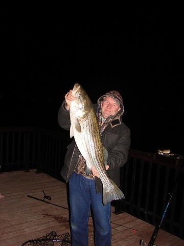 33-jozef_kolodziej-i_konrada_striped_bass-11-16-2007.jpg