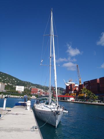 119-jacht_priva_sea_iii_przy_kei_na_wyspie_st_thomas.jpg