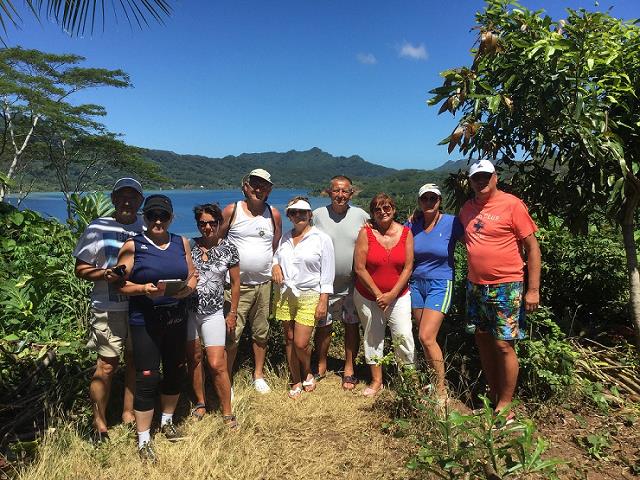 18-cala_nasza_grupa_na_maupiti-_p.f._-_wrzesien_2015.jpg