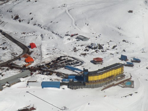 03-Stacja narciarska w Portillo polozona nad Jeziorem Inca-Chile
