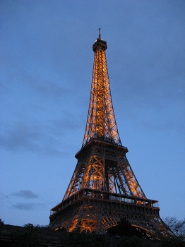 Paryz wieza Eiffla noca