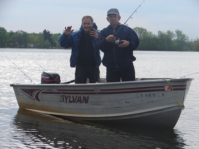 Wojtek i Jozek podczas wedkowania na Lake Champlain